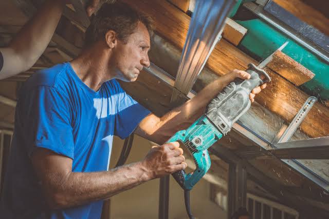 What to Look for in a Reciprocating Saw Before Your Next Big Project