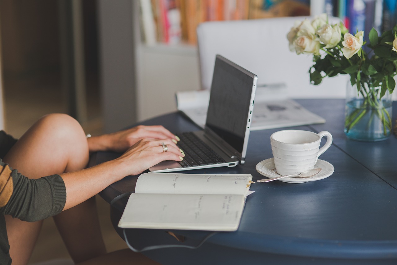 Laptop, workstaion, office — Maximizing Business Agility Through Modern IT Infrastructure